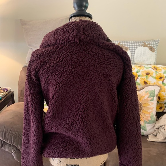 Fuzzy sweater - Picture 2 of 5